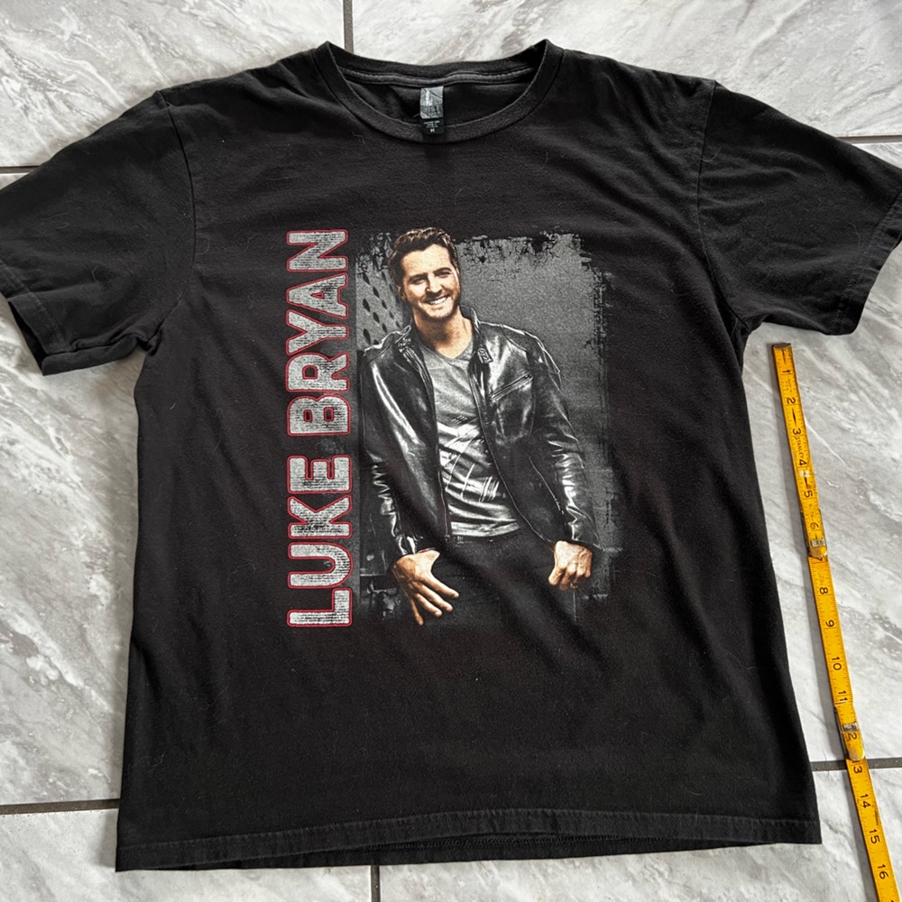 Black Graphic T-Shirt with Luke Bryan Print concert tour Tee